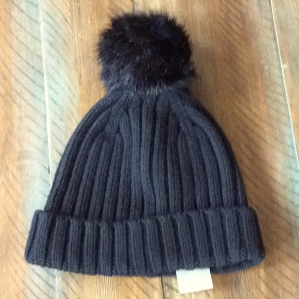 J.Crew Women’s Winter Pom Pom Hat Black New - Picture 1 of 3